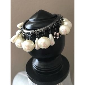 Stretchy Faux Pearl Bracelets Women's Fashion Jewelry Box Lot - 2 Bracelets